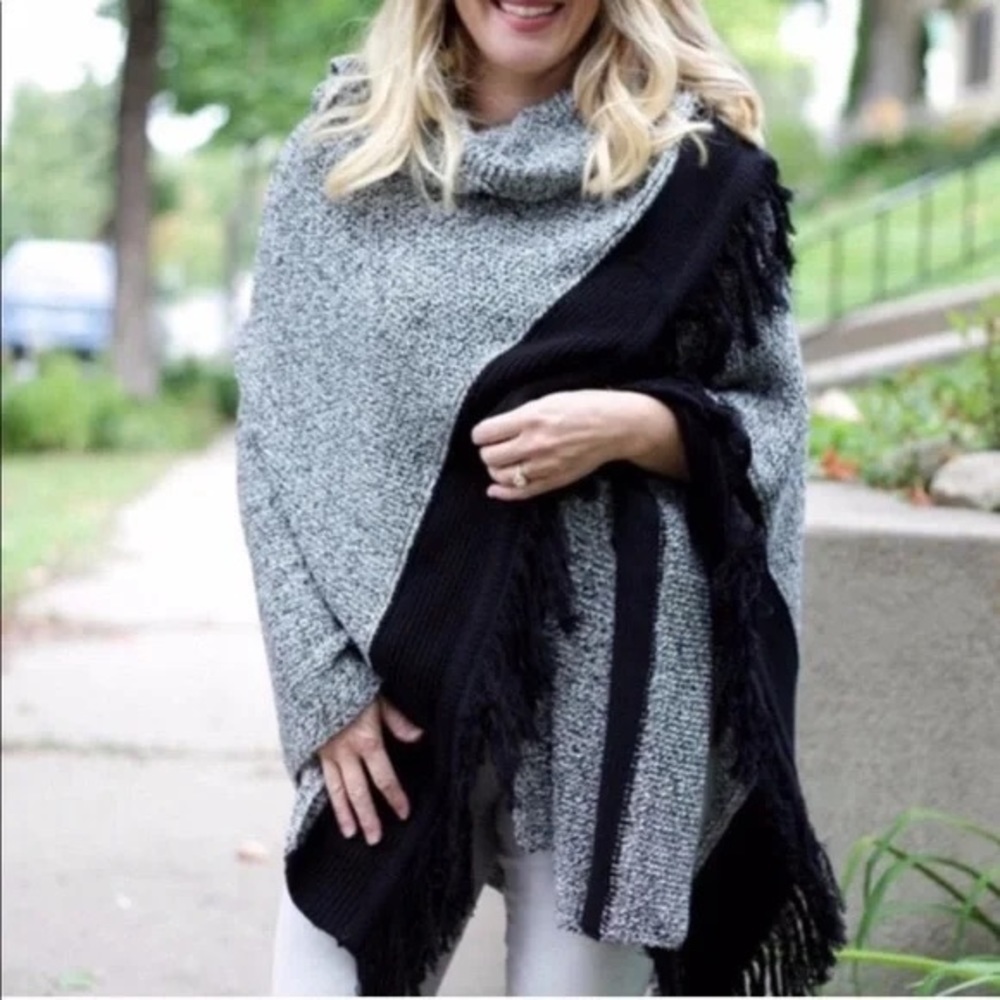 CAbi Shawl #3361 Pepper Fringe Trim Cape Open Poncho Topper OS western